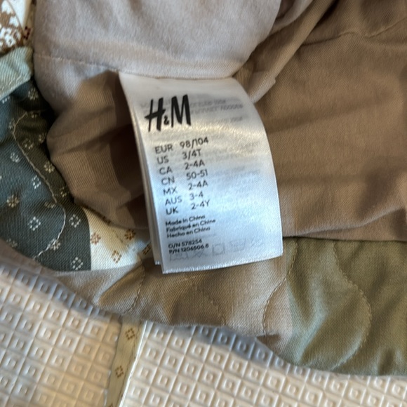 H&M Quilted Winter Bucket Hat (3/4T) - Picture 2 of 3